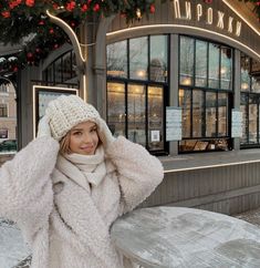 Snow Edits, Cold Outfits Winter, White Christmas Theme, Cold Fashion, Winter Fashion Outfits Casual, Snow Outfit, Cold Outfits, Winter Outfit Inspiration, Winter Girls