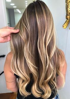 Butterscotch Hair Color, Scottish Hair, Butterscotch Hair, Babylights Hair, Butter Scotch, Waterfall Hairstyle, Look More Attractive, Bold Hair Color, Hair Color Shades