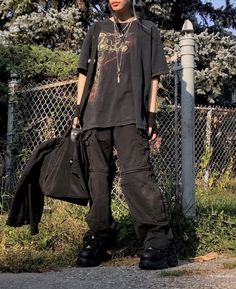 Look Grunge, Alt Fashion, Oversized Style, Edgy Outfits