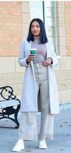 What to wear with wide-leg jeans Coats With Wide Leg Pants, Cropped Wide Leg Jeans Outfit Winter, Jeans Outfit Wide Leg, Huntress Style, Wide Leg Pants Outfit Winter