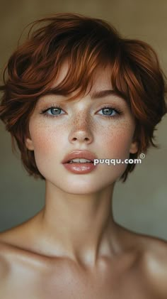 Celebrities Hairstyles, Auburn Hair Color, Hairstyles And Colors, Dark Brunette Hair, Hair Color Auburn, Hair Inspiration Short, Penteado Cabelo Curto, Auburn Hair, Pastel Hair