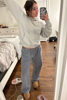 Outfit With Uggs, Adrette Outfits, Skandinavian Fashion, Outfit Inspo Casual, Cute Lazy Outfits, Cute Lazy Day Outfits, Lazy Outfits, Lazy Day Outfits, School Looks