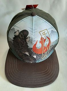 NEW w/Tag STAR WARS Chewbacca & Porgs OSFM Adjustable Leather Strap on back of BallCap Hat Japanese Styled Art Official Licensed  for Size Adult/Teen. Hat is in excellent New condition without any defects. See all pictures for better description. Chewie Star Wars, Chewbacca, Ball Cap, Japanese Style, Riding Helmets, Trucker Hat, Leather Straps, Star Wars, Stars