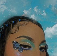 Sparkle Eyeliner, Butterfly Eyeliner, Sweet Sixteen Party Themes, Blue Sky Aesthetic, Eye Eye, Sweet Sixteen Parties, Make Up Inspo