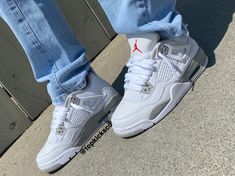 Jordan 4 White Oreo Outfit Jordan 4 Oreo, Air Jordan 4 Outfit Women Style, Oreo 4s Jordans, Jordan 4 All White, White Oreos Jordan 4 Outfit, Womens Jordan 4, Jordan 4 White Oreo Outfit, Oreo 4s Jordans Outfits, Air Jordan 4 Women