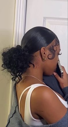 Sleek Bun With Weave, Slick Back Curly Bun Weave, Slick Back Messy Bun With Weave, How Hairstyle Black Women, Slick Ponytail Weave Curls, Weave Bun Hairstyles, Slick Back Hairstyles Black Women, Messy Bun Black Women, Natural Hair Bun Styles