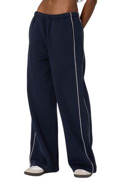 Feel the comfort of these relaxed-fit sweatpants cut from a supersoft cotton blend. Elastic waist Side-seam pockets 50% cotton, 50% polyester Machine wash, dry flat Imported Nordstrom Store, Anniversary Sale, Bottoms Pants, Womens Bottoms, Elastic Waist, Sweatpants, Cotton Blend, Nordstrom, Relaxed Fit