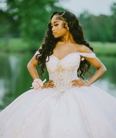 Quinceanera Photoshoot, Sweet 17, Birthday Goals, Gorgeous Prom Dresses, Quince Ideas, Prom Looks, Sweet 15