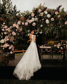 Christian wedding Foreign Wedding, Christian Couple, Photography For Couples, Christmas Outfit Ideas, Reception Photos, Beautiful Outdoor Wedding, Intimate Wedding Photography