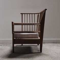 Listed on VNTG.com: French corner chair by Guillerme & Chambron | #vntg #vintage