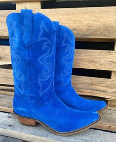 Royal Blue Cowboy Boots, Royal Blue Boots Outfit, Blue Boots Outfit, Royal Blue Boots, Suede Embroidery, Blue Cowgirl Boots, Blue Cowboy Boots, Boots Outfit Ideas, Cute Cowgirl Boots