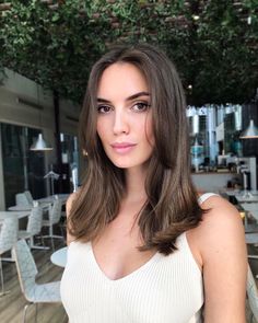 Medium Hairstyle, Dark Brunette, Hair Cut Ideas, Medium Long Hair, Haircuts For Medium Hair, Penteado Cabelo Curto, Medium Hair Cuts