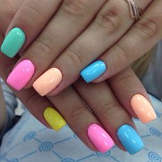 Nails Easter, Multicolored Nails, Unghie Sfumate, Colorful Nail, Colorful Nails, Cute Gel Nails, Shellac Nails, Easter Nails, Rainbow Nails