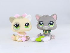 Materal: PVC. Suitable for kids boys girls and it will be a great gift to your lovely kids or friend. Cute bobble-head pets and accessories, for hours of fabulous fun. Package:2pcs LPS pets with 4pcs lps accessories. Any questions ,pls feel free to contact me. Kitten Cat, Bobble Head, Pet Shop, Kids Boys