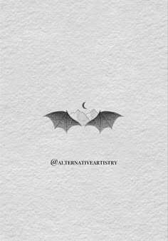 Acotar tattoo Tattoo Ideas Fantasy Art, Acotar Wing Tattoo, Illiryans Tattoo Acotar, Tattoo Ideas Bookish, Acotar Fine Line Tattoos, Acotar Tattoos Wings, Rhysand Wings Tattoo, Illyrian Wings Tattoo, Acotar Wings Tattoo