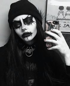 Corpse Makeup, Goth Makeup Ideas, Goth Eye Makeup, Corpse Paint, Black Metal Girl, Punk Makeup, Alt Makeup, Goth Hair, Horror Makeup