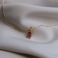 💎 Materials: 18k Gold Plated over Solid Sterling Silver Base: doesn't rust Cubic Zirconia Synthetic Ruby 📐 Length: 40cm + 5cm extension Red Sapphire Necklace, Ruby Aesthetic, Romantic Jewelry, Romantic Jewellery, Garnet Necklace, Ruby Necklace, Antique Necklace, Jewelry Lookbook, Jewelry Outfit