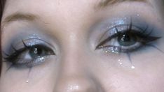 Blue Eyeshadow For Hooded Eyes, Silver Goth Makeup, Blue Goth Makeup, Frostbite Makeup, Star Makeup Look, Dark Blue Makeup, Blue Glitter Eye Makeup, Shiny Eyeshadow