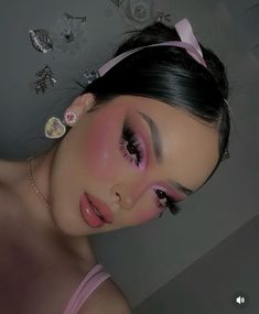 Pink And Brown Makeup Look, Pink Face Makeup, Pink And Brown Makeup, Hot Pink Makeup Looks, Unique Eyeshadow Looks, Pink And Black Makeup, Valentines Makeup Ideas, Makeup Inspo Glam, Full Color Makeup