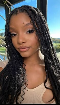 Hailey Bailey Hairstyles, Haley Baylee Hair, Halle Bailey Hairstyles, Halle Bailey Hair, Aesthetic Locs, Hailey Bailey, Goddess Locks, Boho Locs