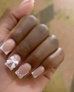 Simple Nail Designs For Square Nails, Simple Cute Nails White, Short White Pearl Nails, Nails 10-11, Cute Nails For 14th Birthday, French Tips With Charms Short, Short French With Design, French Tip Nails Short Square With Design, Short Nail Inspo Simple For School