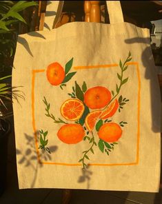 Painted Canvas Tote, Bag Painting Ideas, Clothes Painting, Painted Canvas Bags, Bag Painting, Sacs Tote Bags