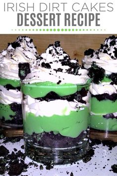 Irish Cakes, Dirt Cakes, Irish Dessert Recipes, St Patricks Food, Dirt Cake Recipes, Fete Saint Patrick, Dirt Cake