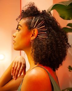 protective styles relaxed hairstyles hairstyles names hairstyles longer in front hairstyles for girl Lovisa Jewellery, Natural Curls Hairstyles, Natural Hair Styles Easy, Curly Hair Inspiration, Penteado Cabelo Curto, Natural Hair Inspiration, Hair Crush, Natural Curls