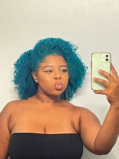 Blue And Purple Natural Hair, Blue Hair On Light Skin, Turquoise Natural Hair, Dyed Type 4 Natural Hair, Type 4 Dyed Hair, Short Blue Hair Black Women, Light Blue Hair Black Women, Blue Hair Color Black Women, Light Blue Dyed Hair