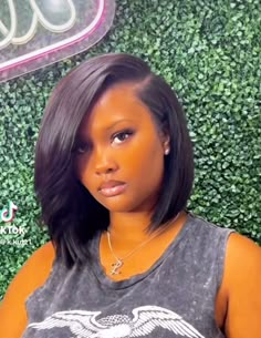 Asymmetrical Bob Black Women, Natural Hair Bob Cut, Bob Black Women, Asymmetric Bob, Weave Bob, Natural Hair Bob, Black Natural Hair Care, Mama Hair, Black Hair Magazine