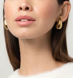 These are lightweight and waterproof! We love these statement droplet earrings for their the organic and playful shape. Style these oversized droplet earrings up for a fun night out or make them an essential part of your daily line up.
Size: 1.25" x .65" Trendy Drop Earrings As A Gift, Chic Drop Hoop Earrings, Modern Teardrop Drop Earrings For Everyday, Trendy Teardrop Hoop Earrings, Chic Teardrop Drop Earrings For Pierced Ears, Trendy Teardrop Everyday Jewelry, Minimalist Long Drop Teardrop Earrings, Trendy Everyday Drop Jewelry, Drop Earrings With Ear Wire