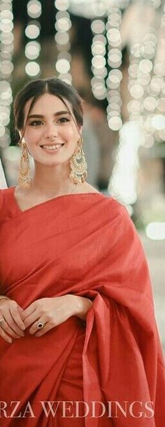 Iqra Aziz Saree Look, Iqra Aziz In Saree, Pakistani Actress In Saree, Pakistani Dresses Party, Suno Chanda, Afghan Wedding, Pakistani Actors