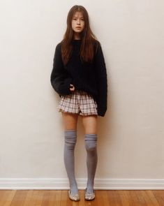 charlie beads Knee High Sock Aesthetic, Shorts In The Winter, How To Style Shorts In Winter, White Dress And Tights, Cute Outfits With Tights, Tights And Shorts Outfit, Gray Tights Outfit, Skirt Tights Outfit, Winter Outfits Vintage