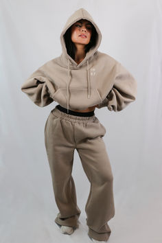 Shop our Nantucket Edit, the perfect everyday staples for a chic look. This sweat set is super on trend and aesthetic. Limited edition loungewear dropping every Friday at 10am EST. Cozy, comfy, for trendsetters.  Easy outfit, outfit inspo, fashion, style, sweatshirt, sweatpant outfit, hoodie, street style, trendy Hoodie Street Style, Matching Sweats, Cozy Luxury, Sweats Outfit, Love Angel, Outfit Hoodie, Comfortable Loungewear, Luxury Loungewear, Sweatpants Outfit