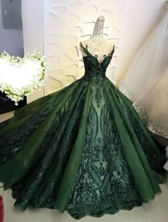 Recess Puffs, Slytherin Dresses, Beautiful Wedding Gowns, Quince Ideas, Fantasy Gowns, Gowns Prom, Pretty Prom Dresses, فستان سهرة, Fairytale Dress