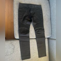 Black Denim Balmain Jeans Balmain Jeans Men, Balmain Jeans, Mens Straight Jeans, Jeans Color, Jeans Black, Colored Jeans, Black Denim, Black Gray, Mens Jeans