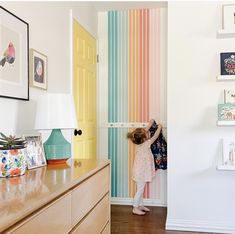 Bedroom Wall Decor Ideas, Wallpapers Home, Kids Rooms Inspo, Create A Gallery Wall, Shared Bedroom, Rainbow Room, Wallpaper Home Decor, Home Decor Idea, Shared Room