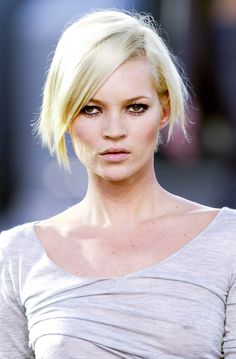 Kate Moss Short Hair, Natalie Imbruglia, Hot Haircuts, Vogue Models, Carolyn Murphy, Uk Photos, New Cut, Short Hairstyle