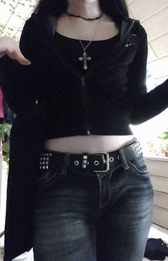 Early 2000s Goth, Unique Rave Outfits, Dark Y2k, Mode Hippie, 2000s Grunge, Alt Style, Emma Swan, New Rock, Alt Fashion