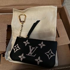 In Perfect Condition. Will Provide Proof Of Purchase . Microchipped M80885 Authentic. Thanks For Stopping By Louis Vuitton Key Pouch With Keychain, Louis Vuitton Keychain Wallet, Louis Vuitton Key Holder With Keys, Louis Vuitton Key Holder, Louie Vuttion Key Pouch, Louis Vuitton Accessories, Key Card Holder, Key Holder, Louis Vuitton