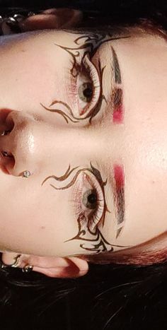 Trippy Eye Makeup, Sea Fan Coral, Fan Coral, Poor Unfortunate Souls, Punk Makeup, The Evil Queen, Sea Fan, Cute Eye Makeup, Alt Makeup