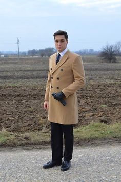 Camel Coat Outfit, Camel Coat, Tassel Loafers, Coat Outfits, Clothes Horse, Men's Wardrobe, Fashion Lookbook