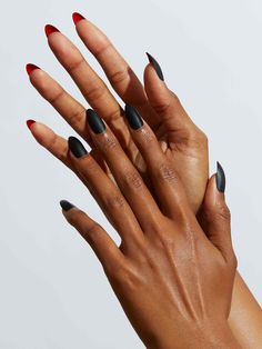 Get Static Nails Reusable Pop-On Nails for a flawless, non-damaging manicure that lasts up to 30 days. Shop now. Do It Yourself Nails, Nail Design Glitter, Fiberglass Nails, Best Press On Nails, Static Nails, Black Stiletto Nails, Matte Black Nails, Nails Short, Nail Arts