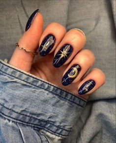 Painting Nails, Witch Nails, Unghie Nail Art, Witchy Nails, Nails Arts, Moon Nails, Nail Art For Beginners, Skin Nails, Star Nails