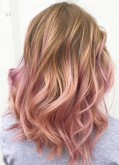 rose gold hair, rose gold hair colors, rose gold hair dye Pink Hair Highlights, Rose Gold Blonde, Blond Ombre, Rose Gold Hair