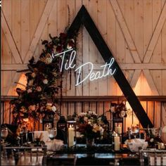 Edgy Rustic Wedding, Goth Wedding Venues, Cooper And Black Wedding, Goth Sweetheart Table, Dark Rustic Wedding Theme, Black Minimalist Wedding Decor, Wedding Gothic Romantic, Rustic Dark Wedding, Black Bohemian Wedding