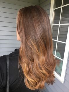 Golden Brown Hair With Red Undertones, All Over Auburn Brown Hair Color, Highlights For Auburn Hair Reddish Brown, Apricot Brown Hair, Light Brown Copper Hair Balayage, Natural Balayage, Cinnamon Hair, Honey Brown Hair, Brown Hair Looks