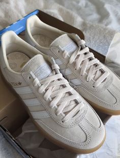 #sneakershoes #shoes #trendy Spezial Adidas, Nike Uptempo, Nmd Adidas, Adidas Sambas, Skandinavian Fashion, Shoes Trendy, Shoe Inspo, Aesthetic Shoes