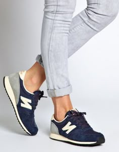 New Balance Trainers, Sneaker Outfits, Sneaker Trend, Afrikaanse Mode, Suede Trainers, Balance Sneakers, New Balance Sneakers, Nike Basketball, New Balance Shoes