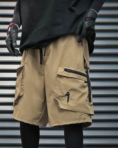 Techwear Shorts ’Oishi’ - STORM™ Techwear Shorts, Cyberpunk Helmet, Hakama Pants, Techwear Pants, Techwear Outfits, Urban Sophistication, City Living, Black Khakis, Into The Future